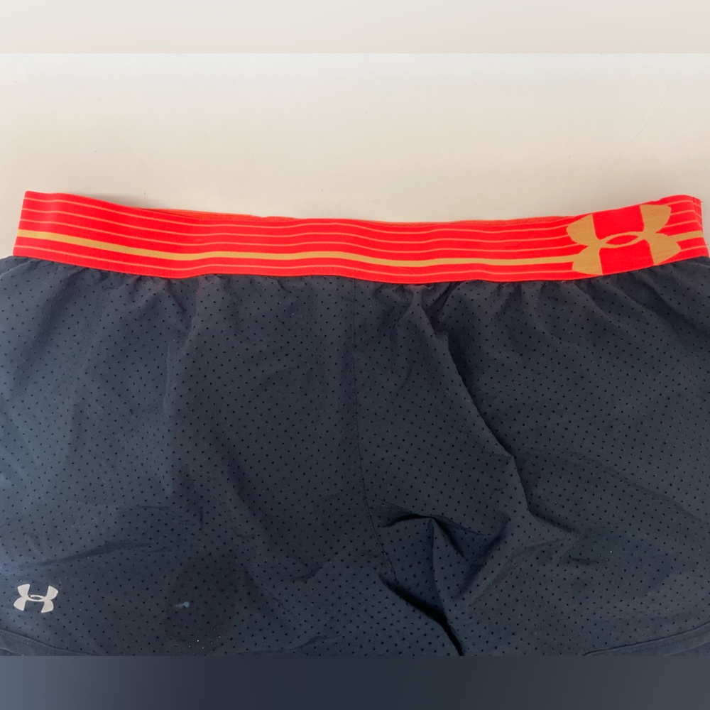 Women’s athletic running shorts - Under Armour Heatgear - Picture 4 of 7